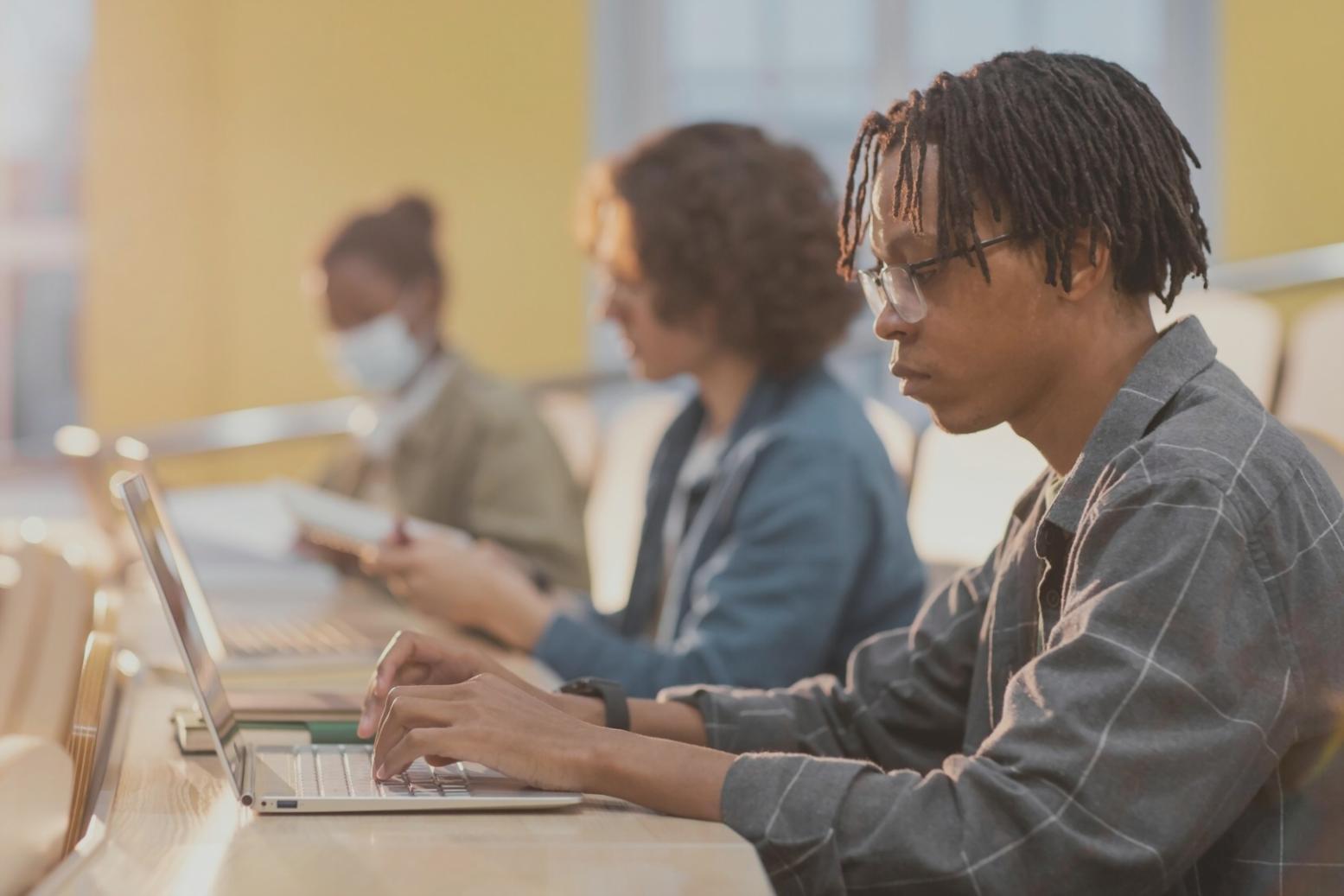 Finanzanalyse Dashboard mit Echtzeitdaten